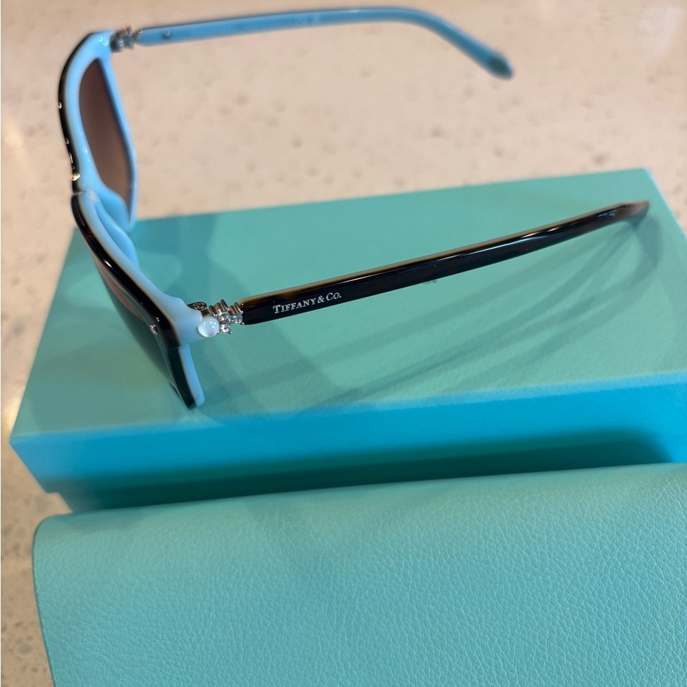 Tiffany & Co. Havana Brown Gradient Sunglasses with Tiffany Blue Accents! New 😎 - Picture 6 of 16